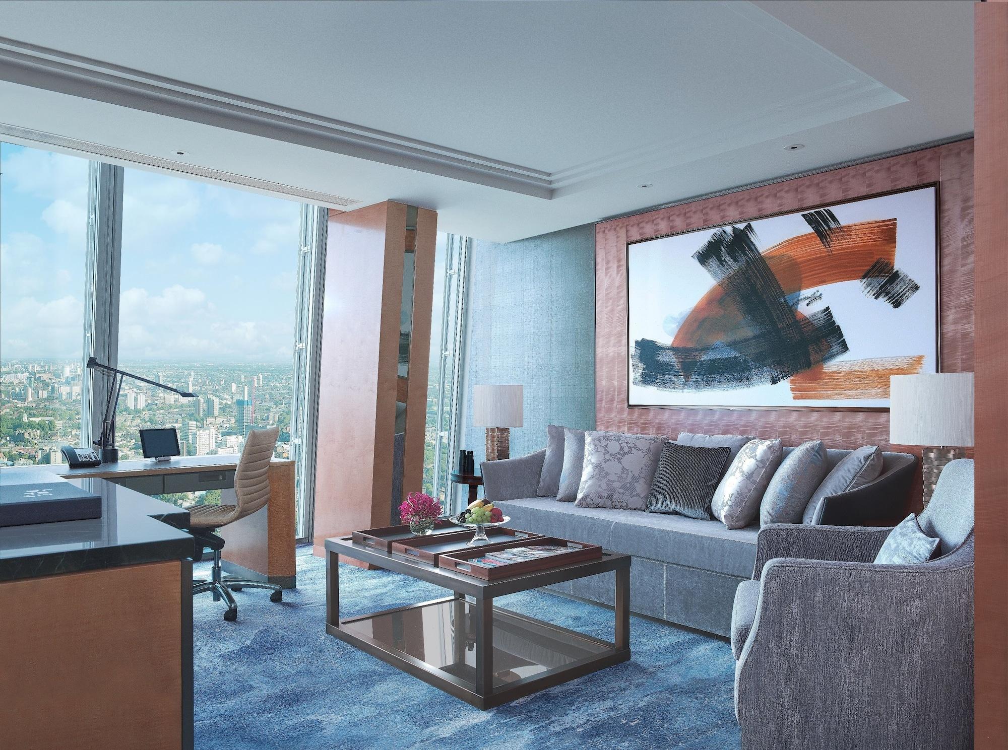 Shangri-La The Shard, London Kültér fotó A suite at the hotel