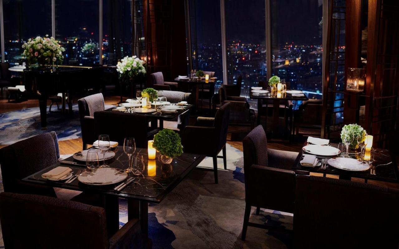 Shangri-La The Shard, London Kültér fotó The restaurant at night